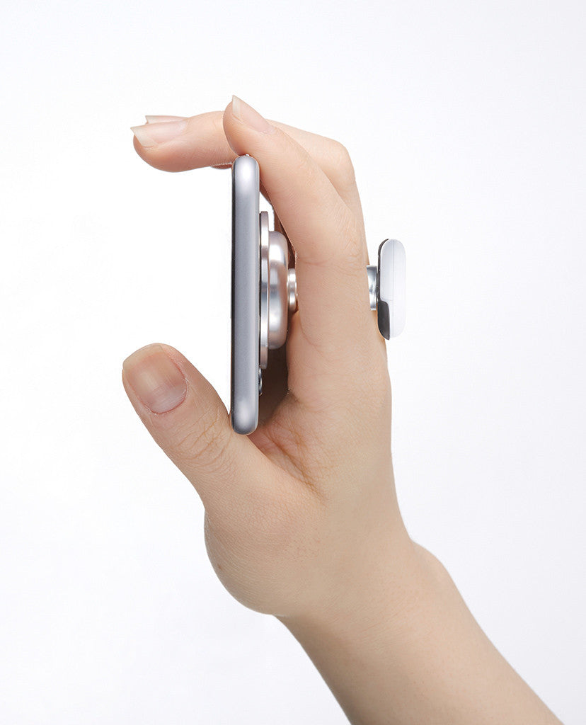 Fingerball Shutter "Selfie" - Piin | www.ShopPiin.com