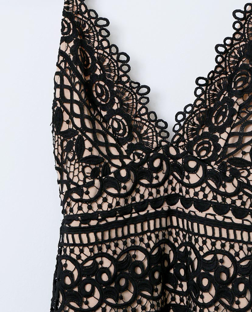 Breathtaking Lace Dress - Black/Nude S Breathtaking Lace Dress - Black/Nude S